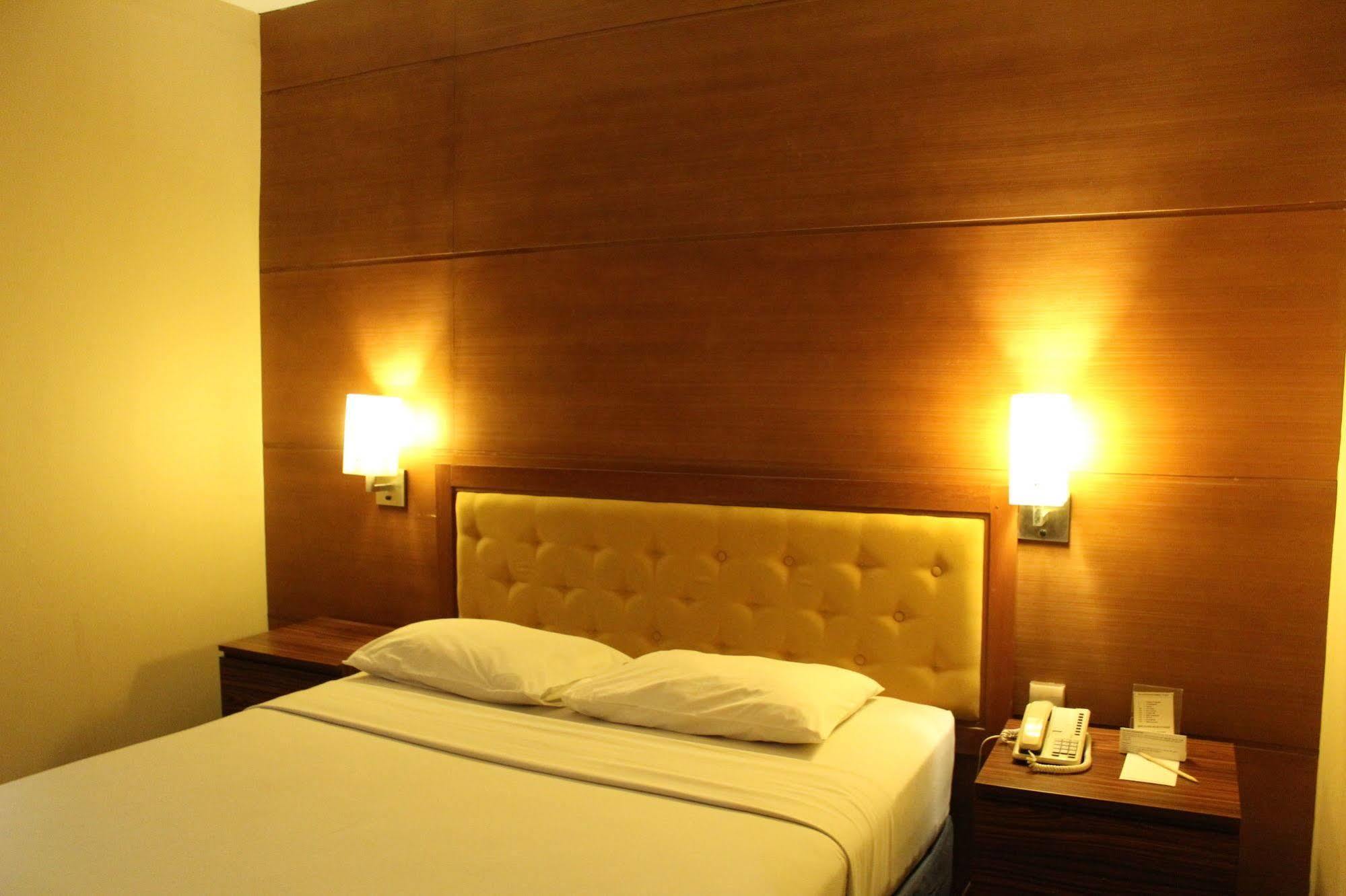 Hotel Mutiara Malioboro Yogyakarta Eksteriør bilde
